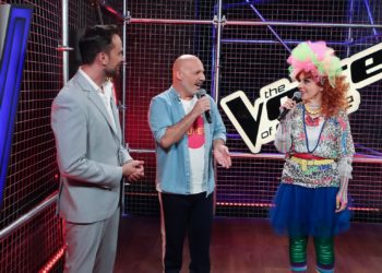 Ο Νίκος Μουτσινάς και η Βάνια στο The Voice of Greece