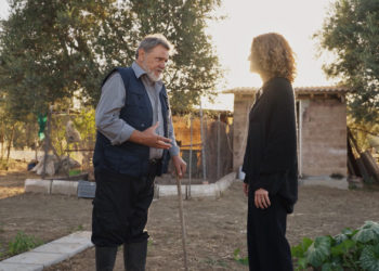 H γη της ελιάς: Η Μυρτάλη  φεύγει από το σπίτι