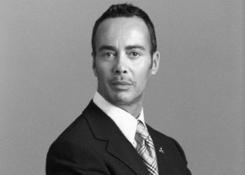 Λάκης Γαβαλάς: Μιλάει για όλα στην αυτοβιογραφία του