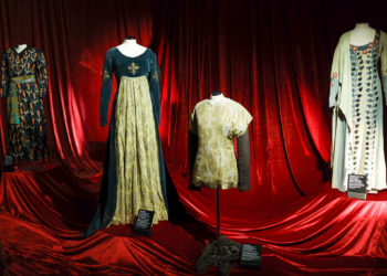 Εθνικό Θέατρο: Επίσημα εγκαίνια της έκθεσης κοστουμιών του ιστορικού βεστιαριού