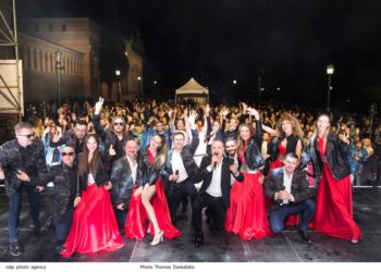 Καθήλωσαν και το ελληνικό κοινό τα μουσικά σύνολα «Turetsky Choir & Soprano»