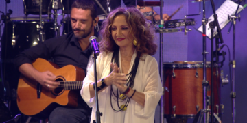 Ο Χρήστος Νικολόπουλος και οι “μούσες” του στο “Σπίτι με το Mega”