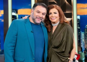 H Mιμή Ντενίση ανήμερα της γιορτής της στο «The 2night Show»