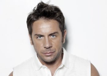 Ο Γιώργος Μαζωνάκης θα φωτίζει την “Αθήνα τη νύχτα” στο Κέντρο Αθηνών