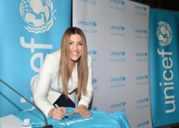 Έλενα Παπαρίζου: Η πρώτη Πρέσβειρα Καλής Θελήσεως της UNICEF στην Ελλάδα