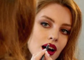 Tips για ξεκούραστο και λαμπερό δέρμα