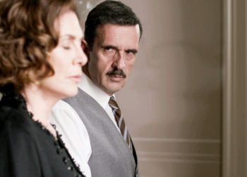 Άγριες Μέλισσες: Τελεσίγραφο από τον Ακύλα στον γιο του