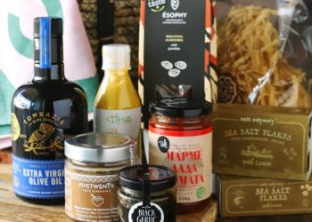 Συνεργασία A Magic Cabinet – Cool Artisan