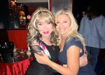 Ένα fabulous βράδυ στις “Kούκλες”