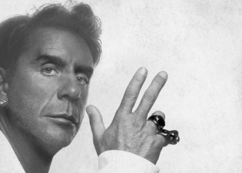 Sold out η πρεμιέρα του Γιώργου Μαζωνάκη στο Κέντρο Αθηνών