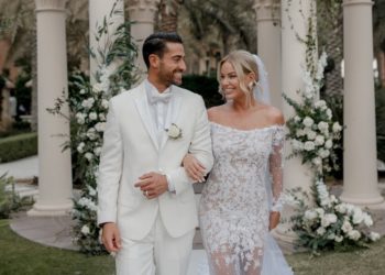 Caroline Stanbury & Sergio Carrallo: Υπερπολυτελής γάμος με 3 παραμυθένια νυφικά Celia Kritharioti