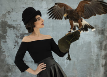 Χειμερινή κολεξιόν της Forel by Vassilis Zoulias με ρομαντισμό και θηλυκότητα