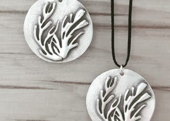 Γούρια και ημερολόγια για το 2022 από το Εθνικό Θέατρο