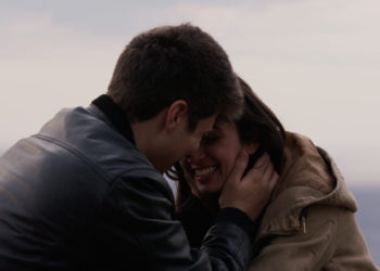 Η γη της ελιάς: Το χωριό κουβεντιάζει το νέο ειδύλλιο