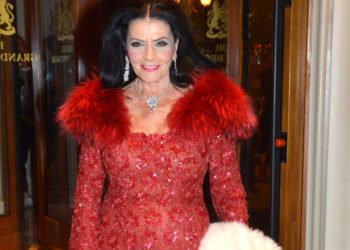 Ζωζώ Σαπουντζάκη: “Εγώ θα ζήσω δυο φορές, το λέει και τ’ όνομά μου”