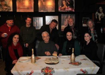 Κοπή πίτας για τη νέα χρονιά στο “Διάχρονο Θέατρο”