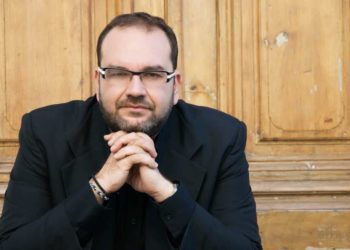 Ο Ανδρέας Κατσιγιάννης από το Α ως το Ω: “Να ελευθερωθούμε από πράγματα που φορτωθήκαμε χωρίς να το καταλάβουμε”