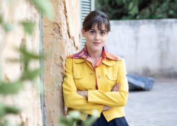 Η Στέλλα Ψαρουδάκη από το Α ως το Ω: “Ηθοποιός σημαίνει φως και σκοτάδι μαζί”