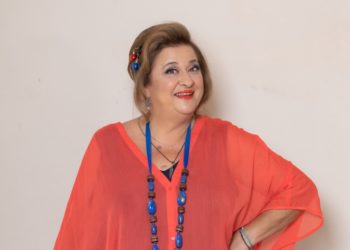 Η Ελισσάβετ Κωνσταντινίδου από το Α ως το Ω: “Αξιοπρέπεια είναι η σταθερότητα στις αρχές σου”