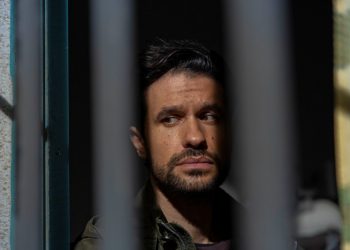 Σασμός: Ο Αστέρης βασανίζεται από ενοχές στη φυλακή