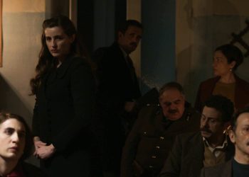 Άγριες Μέλισσες: Ο Κωνσταντής δίνει μάχη για τη ζωή του