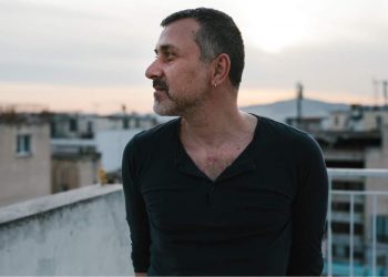 Ο Γιάννης Σκουρλέτης από το Α ως το Ω: “Η bijoux de kant είναι μία μυθική χώρα που κατοικείται από αλλόκοτα πλάσματα”