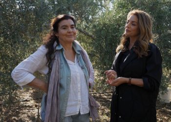 Η γη της ελιάς: Ένα περίστροφο γεμάτο σφαίρες