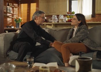 Η γη της ελιάς: Ένα πιστόλι στον κρόταφο του Αλέξη