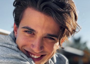 Ο Νικόλας Χαλκιαδάκης από το Α ως το Ω: “Θέλω να παίξω ρόλους που θα με τσαλακώσουν”