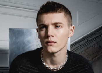 O πρίγκιπας της Δανίας λανσάρει τη νέα iconic “Reflect” του Georg Jensen