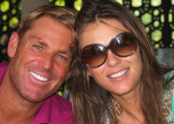 Νέα στοιχεία για τον ξαφνικό θάνατο του Shane Warne, πρώην συντρόφου της Λιζ Χάρλεϊ