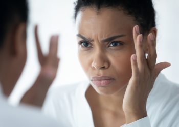 Πώς το στρες επιδρά στο δέρμα μας