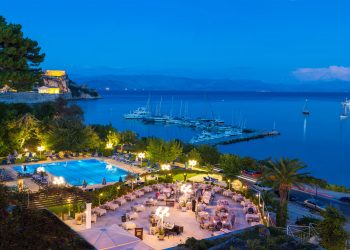 Διακοπές στην Κέρκυρα για να γνωρίσετε την αίγλη του νησιού