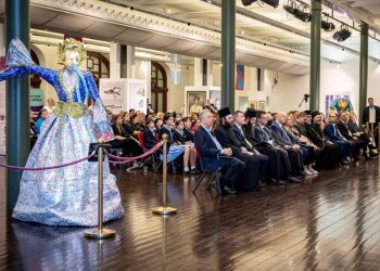 Εγκαίνια της έκθεσης “Ήρωες από μέταλλο” του Νίκου Φλώρου στην Αυστραλία