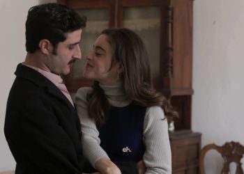 Άγριες Μέλισσες: Καινούργια ζωή για τον Μπάμπη και την Κορίνα