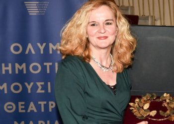 Βραβεία Κάρολος Κουν: Η Μαριάννα Κάλμπαρη τιμήθηκε με το Μεγάλο Βραβείο Θεάτρου