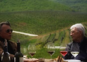 Ηλίας Ψινάκης: Nέες συναντήσεις στο “Γηροκομείο”