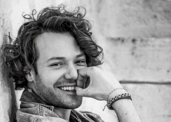 Ο Νεκτάριος Φαρμάκης από το Α ως το Ω: “Μεγάλη ευθύνη να διαμορφώνεις τους μελλοντικούς θεατές”