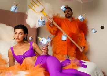 Το σουρεαλιστικό σύμπαν του Tοiletpaper