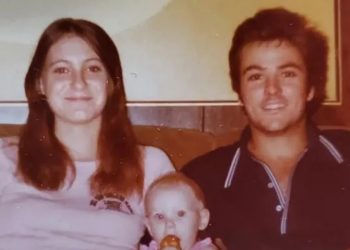 Εξαφανίστηκε όταν οι γονείς της δολοφονήθηκαν πριν 42 χρόνια και βρέθηκε τώρα