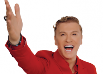 Ο Τάκης Ζαχαράτος σε ένα καλοκαιρινό μουσικό υπερθέαμα