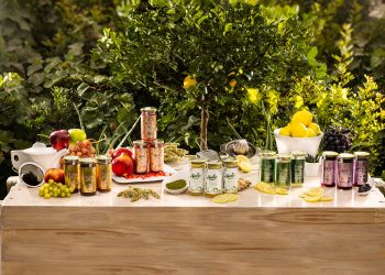 Γνωρίστε το Feeju, το χειροποίητο juicy iced tea