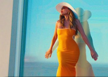 Δέσποινα Βανδή: «Τα καλοκαίρια μου μισά»