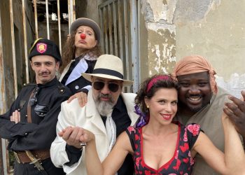 Τρελοί έρωτες σε σκοτεινούς καιρούς ή απλά…. Λα Μοσκέτα: Η περιοδεία συνεχίζεται