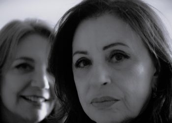 «Το Αϊβαλί η Πατρίδα μου» με τη Χάρις Αλεξίου και την Όλια Λαζαρίδου