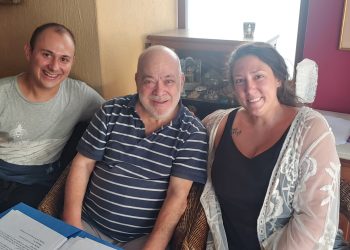 O Xρήστος Βαλαβανίδης επιστρέφει στο θέατρο με “Λίγο Ακόμα”