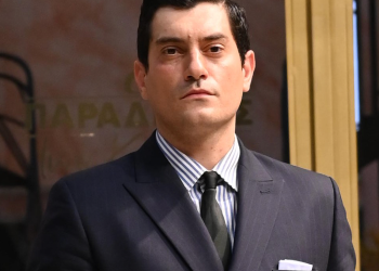 Ποιος είναι ο Ντίνος Παπακώστας