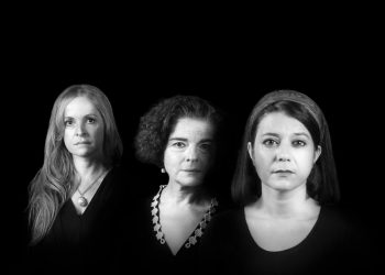 «Το χρονικό των 10 ημερών» στο Δημοτικό Θέατρο Πειραιά