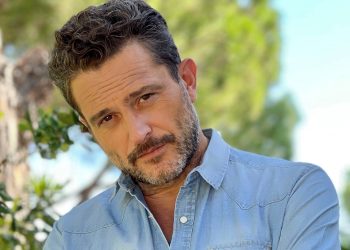 Γιώργος Καραμίχος: Παρουσιαστής στο νέο τηλεπαιχνίδι “Πες τη λέξη”