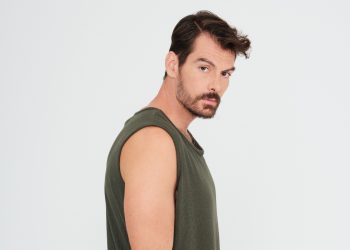 Μαύρο ρόδο: Ποιος είναι ο Βίκος